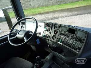 Scania P114 GB 6X2 NZ380