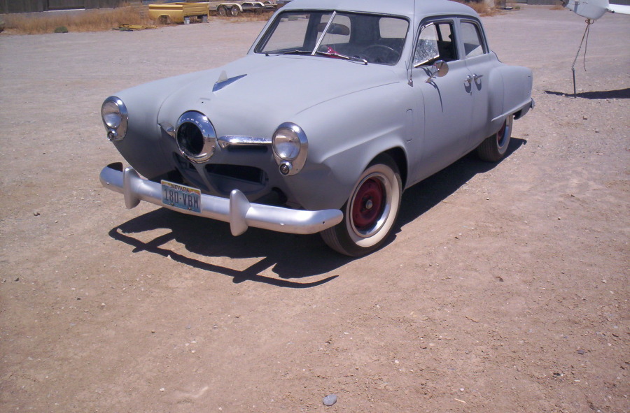 Studebaker Commander De Luxe 4dr