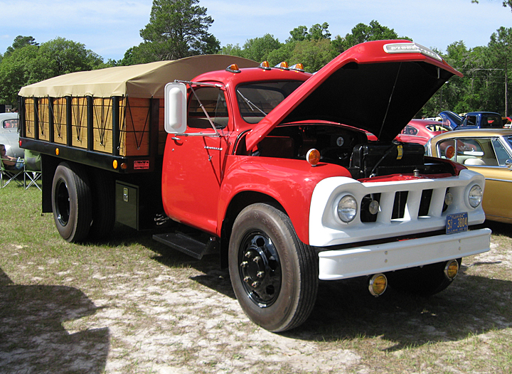 Studebaker Transtar truck