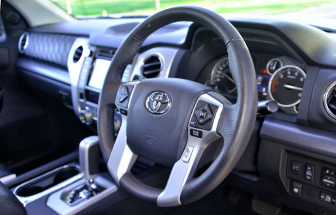 2014 Toyota Tundra Platinum CrewMax 2WD