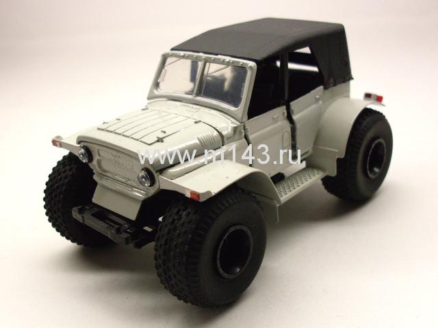 UAZ Trekol