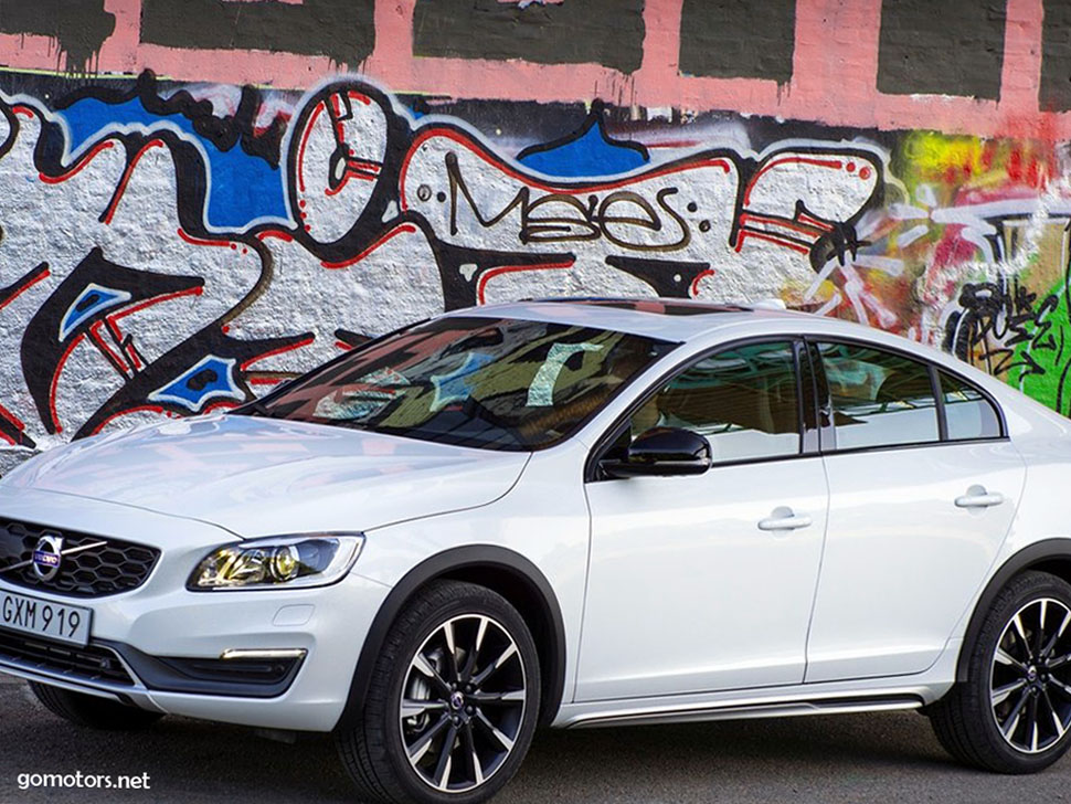 2016 Volvo S60 Cross Country