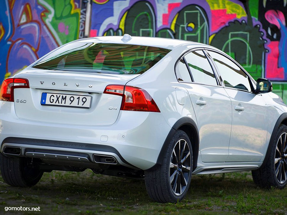 2016 Volvo S60 Cross Country