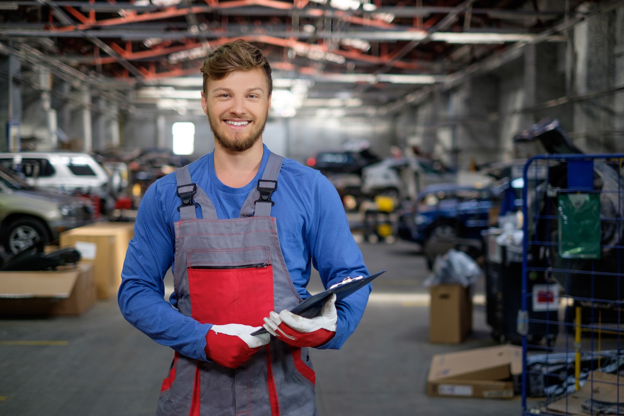 auto tech in shop