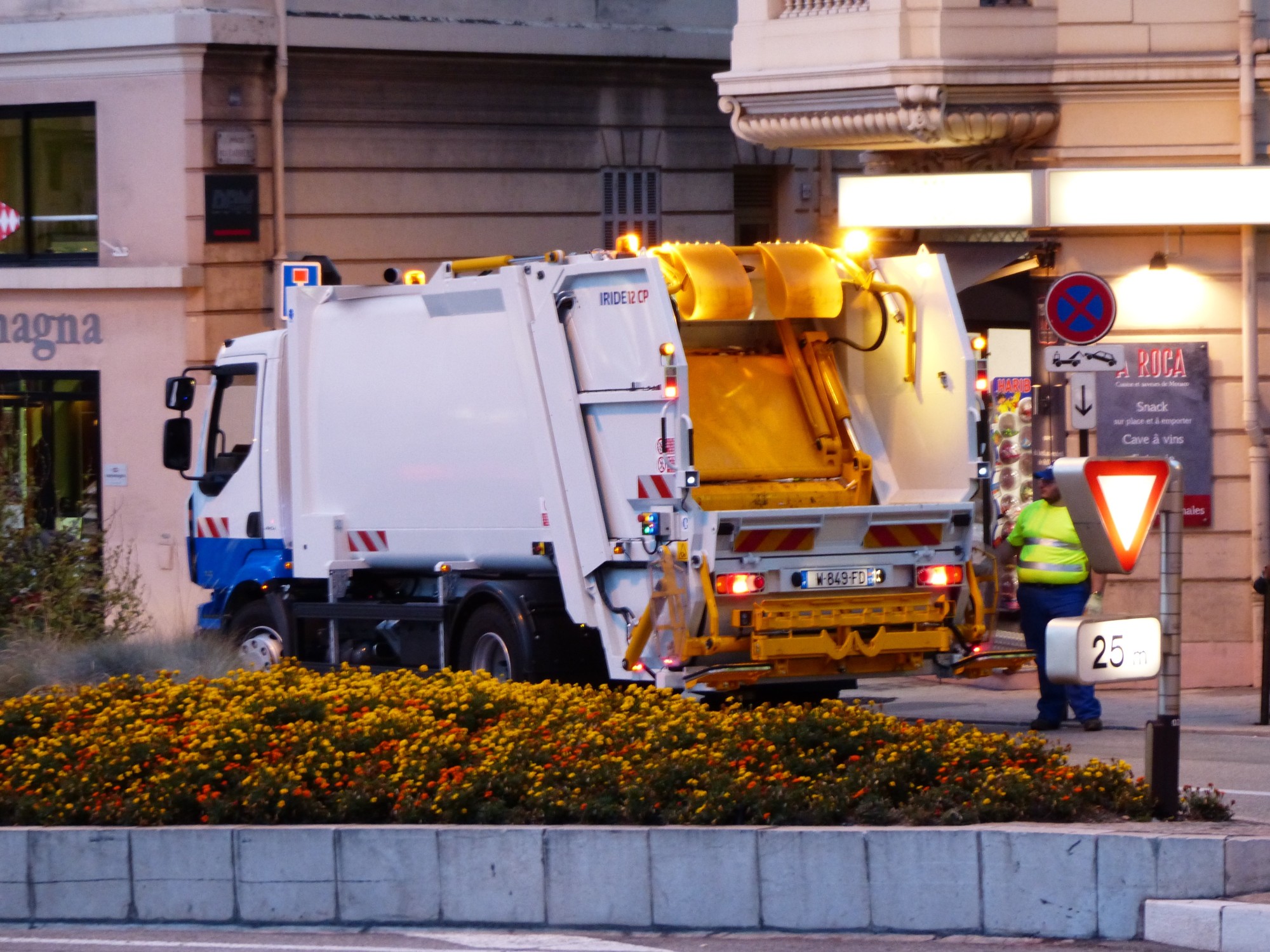 Garbage Collection Truck