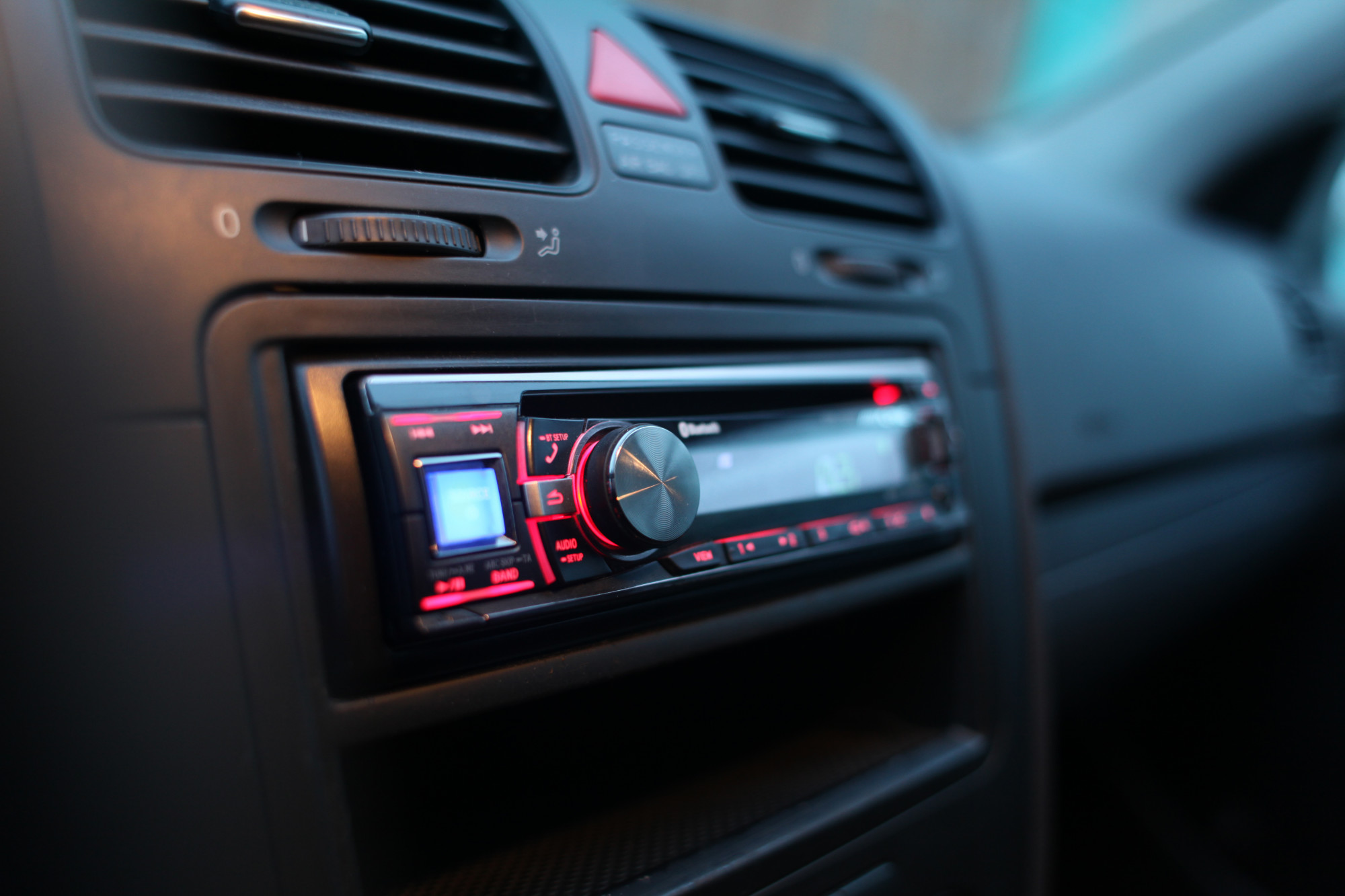 3 of the Best Car Audio Systems Go Motors