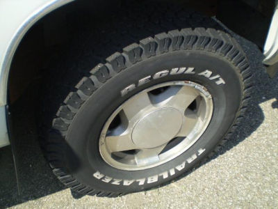 1998 Chevrolet 1500 5 FT BED