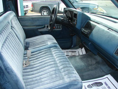 1990 Chevrolet 1500  5 FT BED