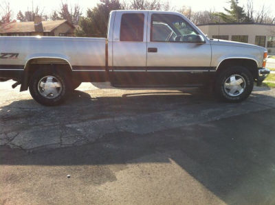 1998 Chevrolet 1500  5 FT BED