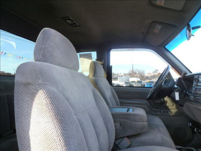 1997 Chevrolet 1500  5 FT BED