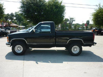 1988 Chevrolet 1500  WITH NEW SYSTEM WORKS GREAT