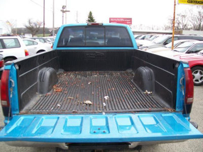 1995 Chevrolet 1500  5 FT BED