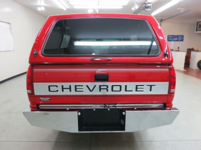 1994 Chevrolet 1500  Silverado -
   Cars.com </title>
   <meta name="title" content="1994 Chevrolet 1500  Silverado - Cars.com"/>
   <meta name="description" content="Listed on Cars.com