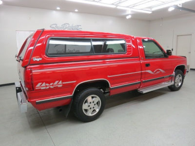 1994 Chevrolet 1500  Silverado -
   Cars.com </title>
   <meta name="title" content="1994 Chevrolet 1500  Silverado - Cars.com"/>
   <meta name="description" content="Listed on Cars.com