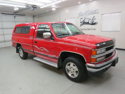 1994 Chevrolet 1500  Silverado -
   Cars.com </title>
   <meta name="title" content="1994 Chevrolet 1500  Silverado - Cars.com"/>
   <meta name="description" content="Listed on Cars.com