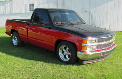 1994 Chevrolet 1500  Sport -
   Cars.com </title>
   <meta name="title" content="1994 Chevrolet 1500  Sport - Cars.com"/>
   <meta name="description" content="Listed on Cars.com