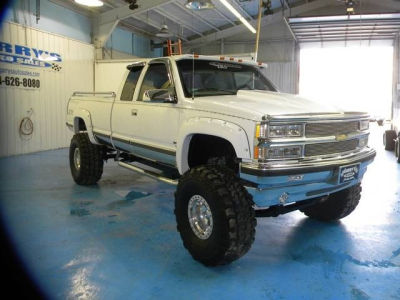 1997 Chevrolet 1500  Cheyenne -
   Cars.com </title>
   <meta name="title" content="1997 Chevrolet 1500  Cheyenne - Cars.com"/>
   <meta name="description" content="Listed on Cars.com