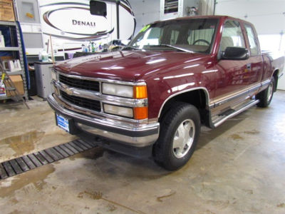1997 Chevrolet 1500 -
   Cars.com </title>
   <meta name="title" content="1997 Chevrolet 1500 - Cars.com"/>
   <meta name="description" content="Listed on Cars.com