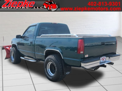 1998 Chevrolet 1500 -
   Cars.com </title>
   <meta name="title" content="1998 Chevrolet 1500 - Cars.com"/>
   <meta name="description" content="Listed on Cars.com