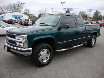 1997 Chevrolet 1500  Silverado -
   Cars.com </title>
   <meta name="title" content="1997 Chevrolet 1500  Silverado - Cars.com"/>
   <meta name="description" content="Listed on Cars.com