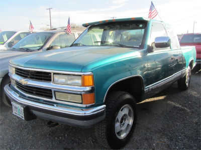 1995 Chevrolet 1500 -
Cars.com </title>
<meta name="title" content="1995 Chevrolet 1500 - Cars.com"/>
<meta name="description" content="Listed on Cars.com