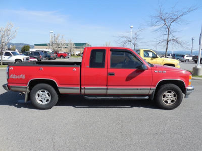 1998 Chevrolet 1500 -
   Cars.com </title>
   <meta name="title" content="1998 Chevrolet 1500 - Cars.com"/>
   <meta name="description" content="Listed on Cars.com