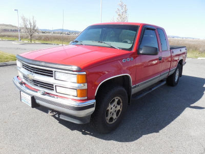 1998 Chevrolet 1500 -
   Cars.com </title>
   <meta name="title" content="1998 Chevrolet 1500 - Cars.com"/>
   <meta name="description" content="Listed on Cars.com