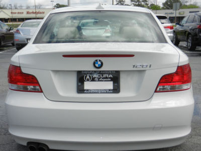 2011 BMW 128 i