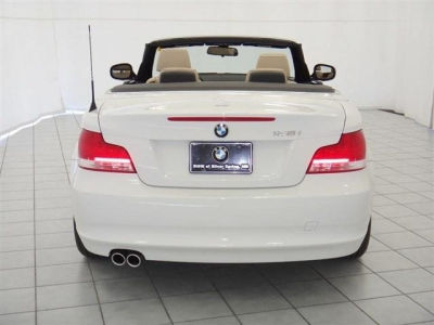 2011 BMW 128  i -
   Cars.com </title>
   <meta name="title" content="2011 BMW 128  i - Cars.com"/>
   <meta name="description" content="Listed on Cars.com