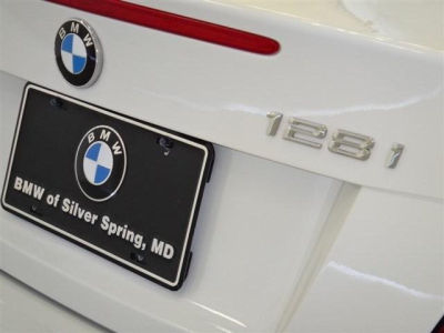 2011 BMW 128  i -
   Cars.com </title>
   <meta name="title" content="2011 BMW 128  i - Cars.com"/>
   <meta name="description" content="Listed on Cars.com