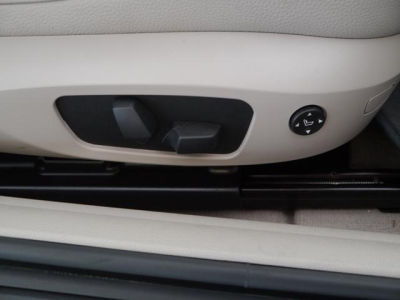 2010 BMW 135  i -
   Cars.com </title>
   <meta name="title" content="2010 BMW 135  i - Cars.com"/>
   <meta name="description" content="Listed on Cars.com