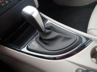 2010 BMW 135  i -
   Cars.com </title>
   <meta name="title" content="2010 BMW 135  i - Cars.com"/>
   <meta name="description" content="Listed on Cars.com