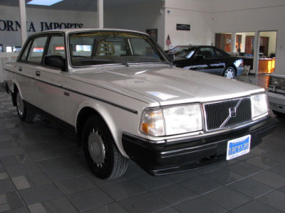 1986 Volvo 240  DL