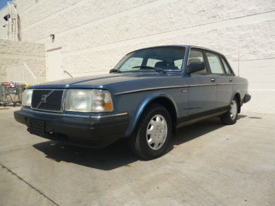 1987 Volvo 240  DL