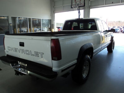 1996 Chevrolet 2500 -
Cars.com </title>
<meta name="title" content="1996 Chevrolet 2500 - Cars.com"/>
<meta name="description" content="Listed on Cars.com