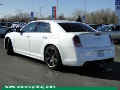 2013 Chrysler 300 SRT-8