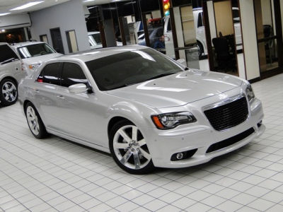 2012 Chrysler 300 SRT-8
