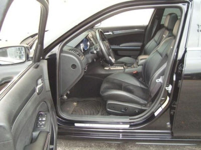 2012 Chrysler 300 SRT8