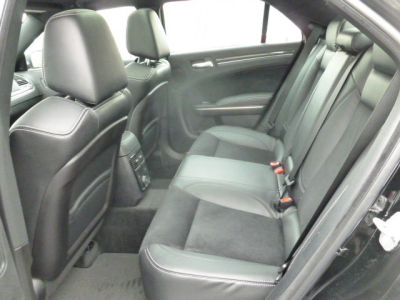 2012 Chrysler 300 SRT-8