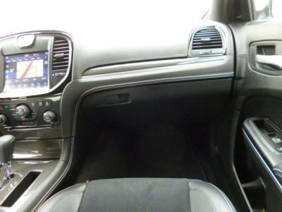 2012 Chrysler 300 SRT-8