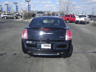 2012 Chrysler 300 SRT-8