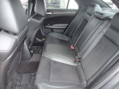 2012 Chrysler 300 SRT8