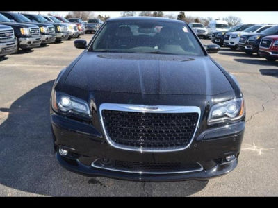 2012 Chrysler 300 SRT-8