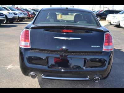 2012 Chrysler 300 SRT-8