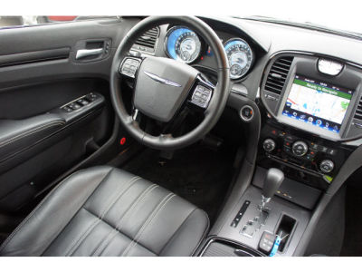 2012 Chrysler 300 S V8