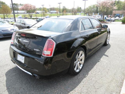 2012 Chrysler 300 SRT-8