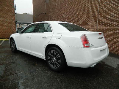2012 Chrysler 300 S V6
