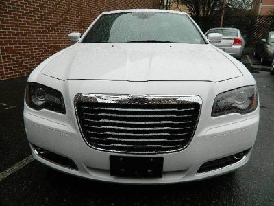 2012 Chrysler 300 S V6