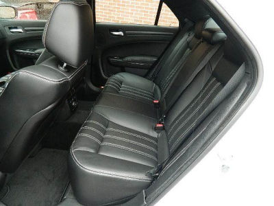 2012 Chrysler 300 S V6