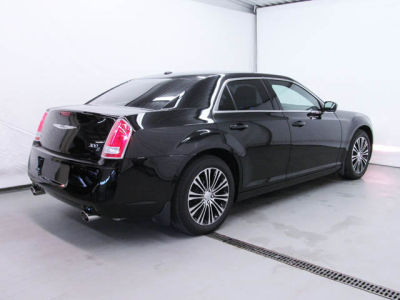 2012 Chrysler 300  S V8